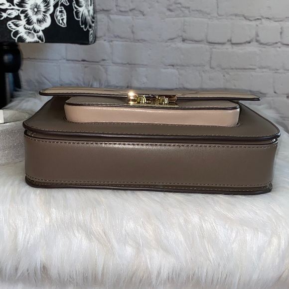 Michael Kors SLOAN Crossbody - Picture 5 of 7